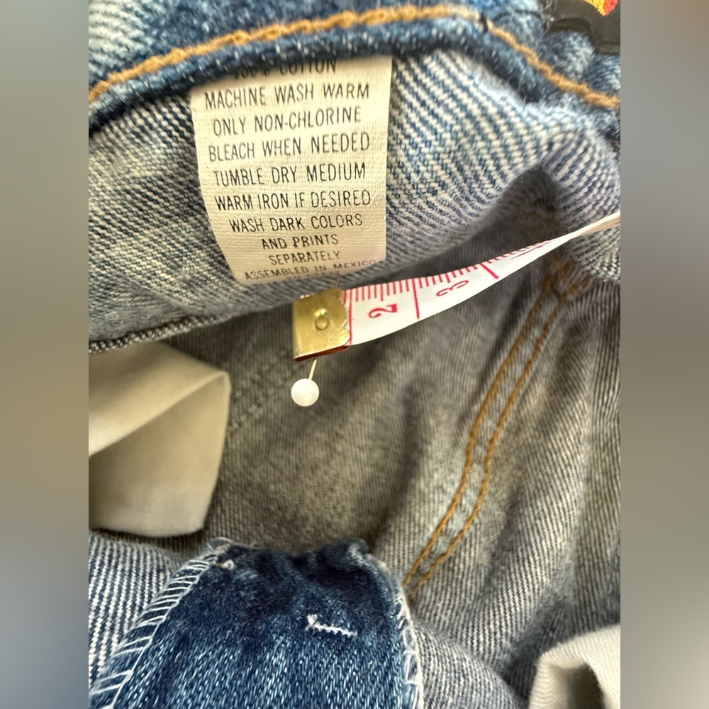 Vintage B Sasson Acid Washed Denim Skirt. Size 9. - Picture 8 of 10